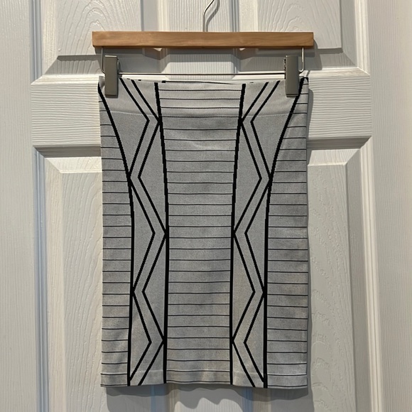 BCBGeneration Geometric Bodycon Skirt - Picture 2 of 9